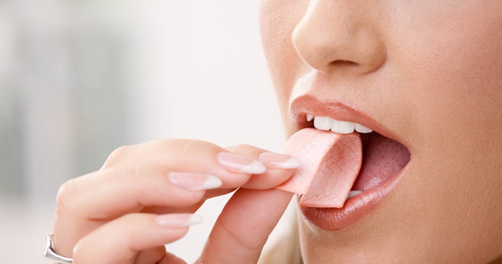 How Can Chewing Gum Help Control Plaque?