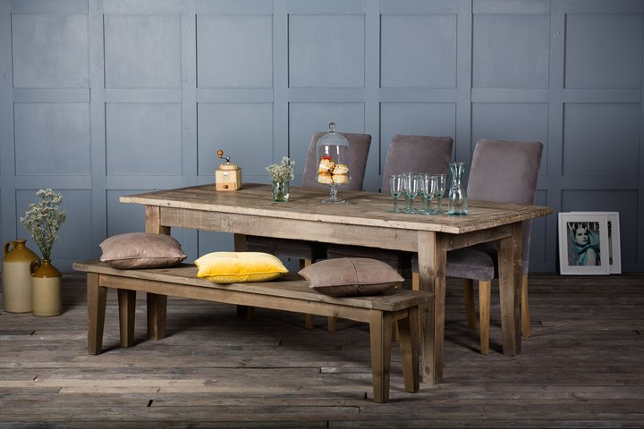 Advantages Of Buying Reclaimed Wood Dining Tables
