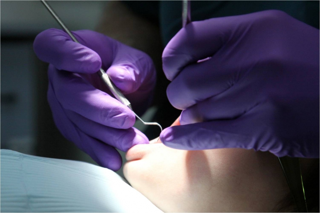 Use Sterile or Non-Sterile Gloves To Reduce Health Risks