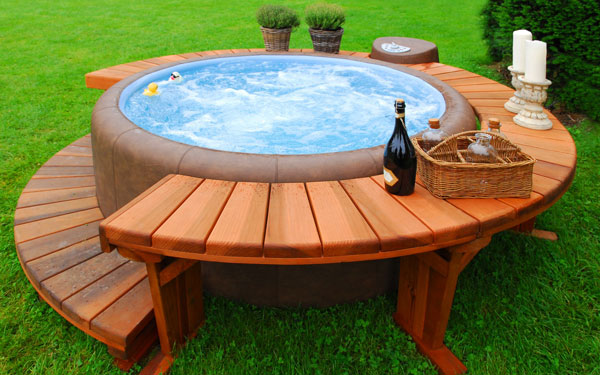 magnificent-soaking-wooden-hot-tubs-4iwCM