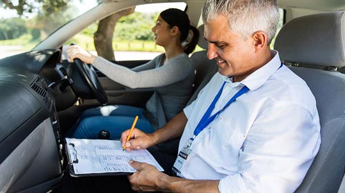 A Guide To The Driving Licence Theory Test and Tips To Pass The Test